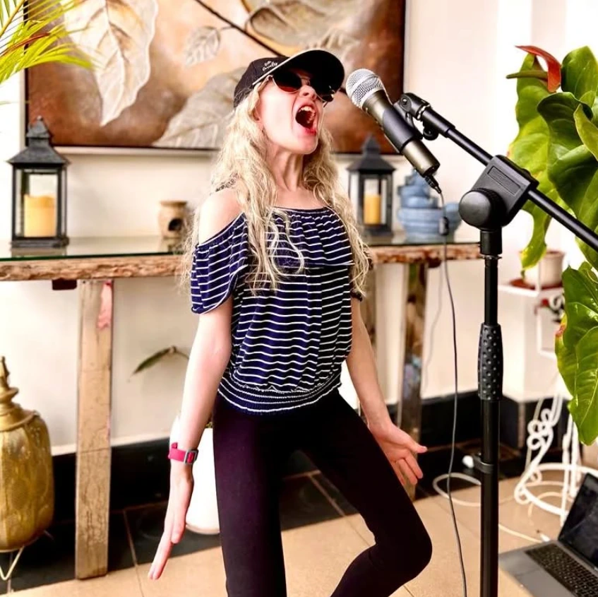 Indian Singer | Syna Shah | Global Indian