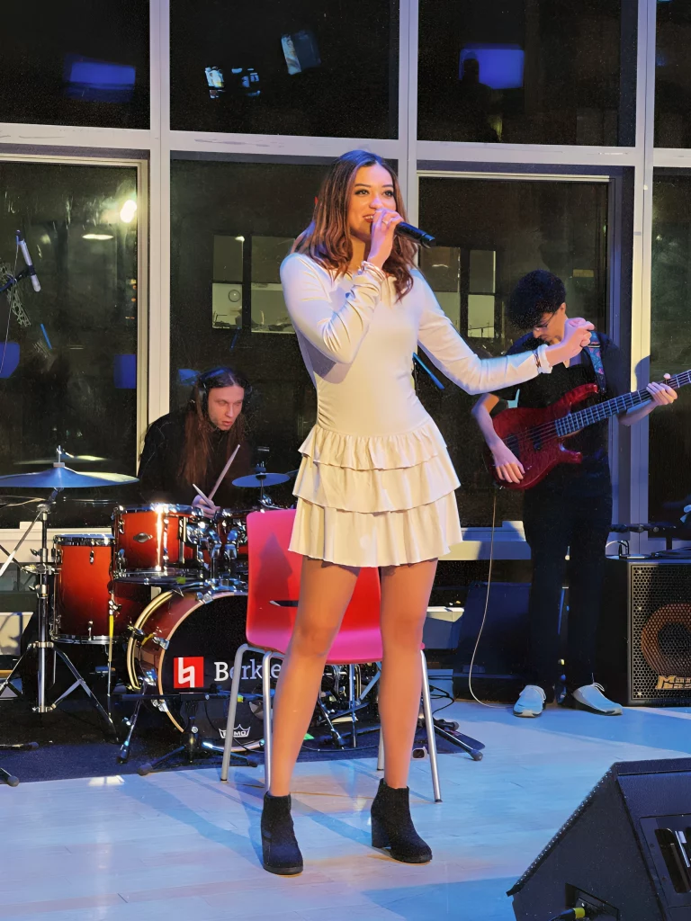 Indian singer | Asmi Aderay