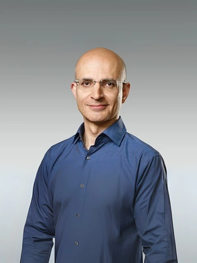 iPhone maker Apple has elevated Indian-origin Sabih Khan to chief operating officer.