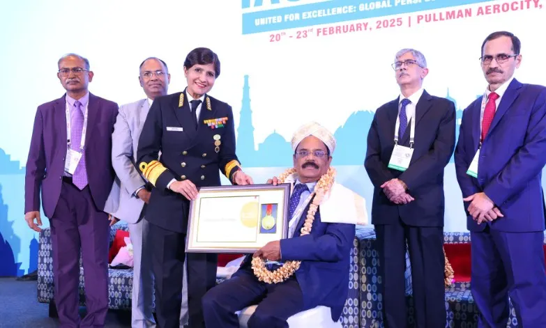 Dr Lokeswara Sajja during an award ceremony