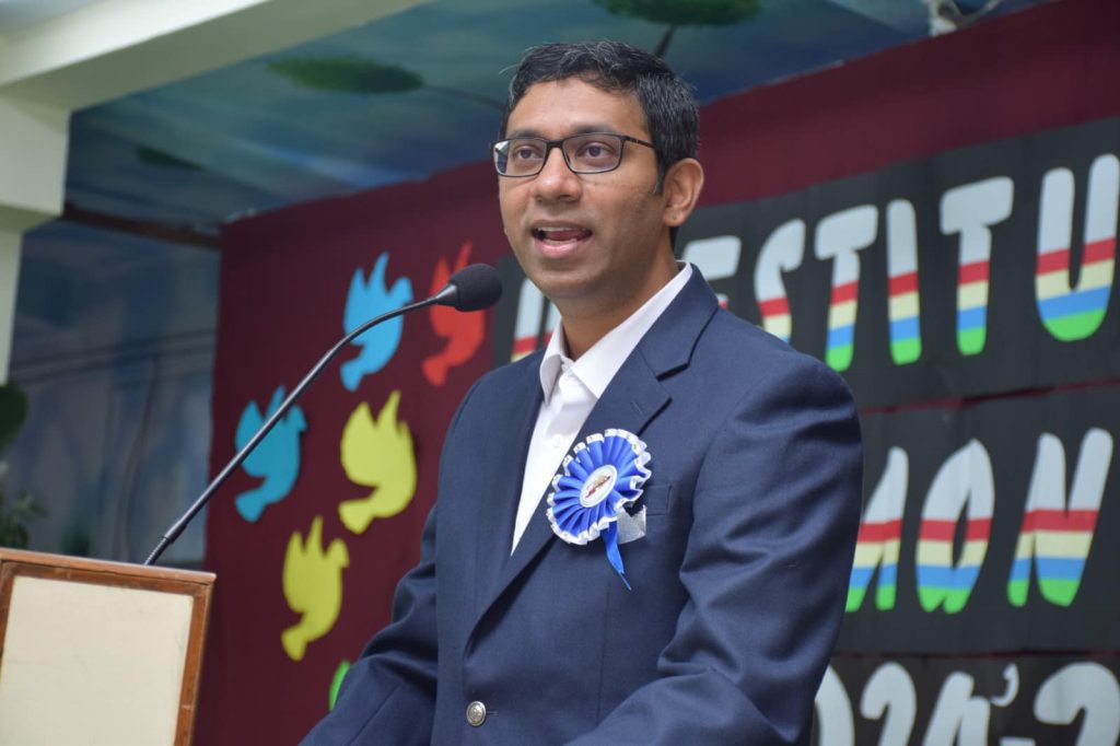 Dr Ajesh Raj Saksena